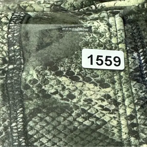 Prismsport Women’s Size L Green Black Snakeskin Print Tuxedo Stripe Jogger Pants Size L