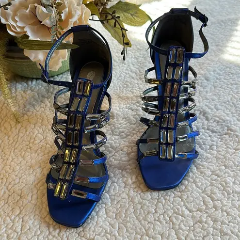 Two Lips Sexy Embellished Strappy 4” Heels Sz 8 Blue