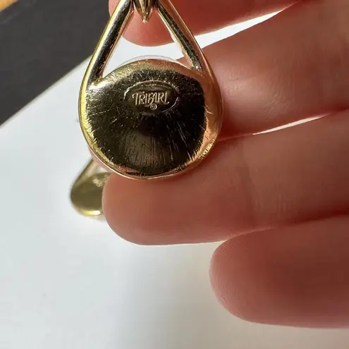 Trifari Signed Gold Tone & White Dangle Drop Pierced Earrings