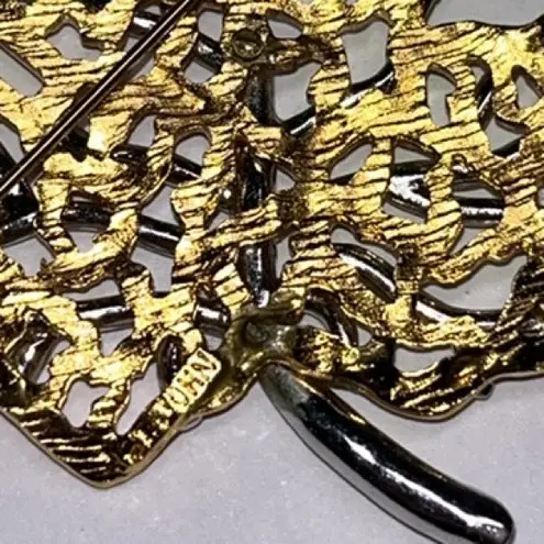 St. John Vintage KNITS Gold & Silver Tone Leaf Pin brooch