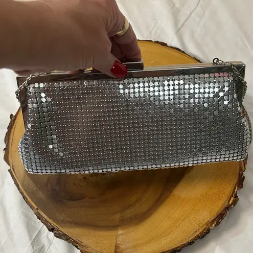 La Regale Vintage Metallic silver mesh evening Rectangle Clutch Shoulder Bag