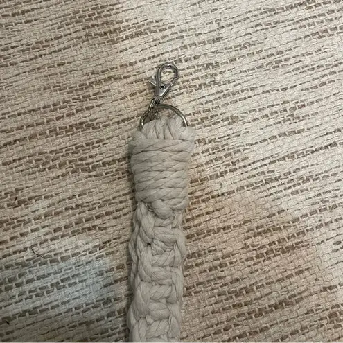 Handmade Macrame Wristlet Chunky Keychain White