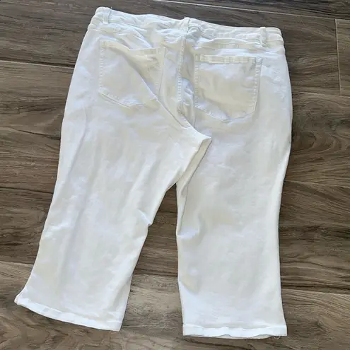 Lane Bryant  white cropped jeans size 18