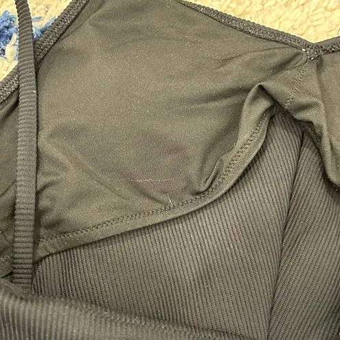 Aerie  Black Ribbed V‑Neck Cropped Tank with Built‑In Shelf Bra Size M Festival