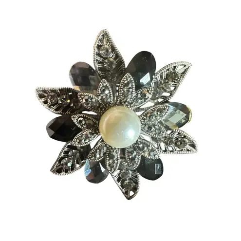 Vintage Dazzling Silver Rhinestone Faux Pearl Flower Brooch Pendant