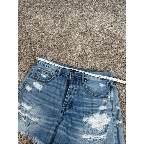 American Eagle  high rise girlfriend jean short distressed denim cut off size 8