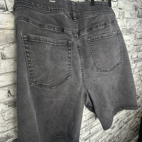 Lane Bryant EUC  Women's Black Washed Denim Jean Shorts Size 22 (RN 118641)