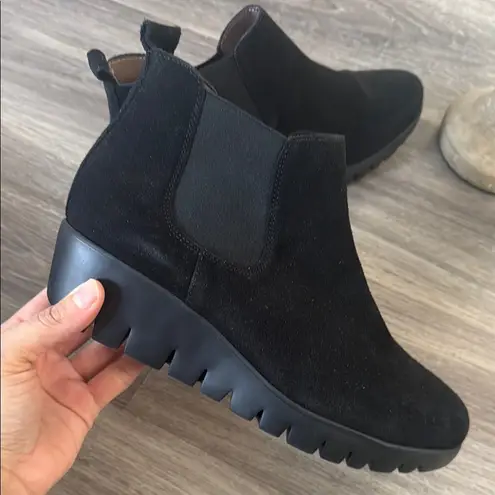Wonders Black Ankle Boots 9 Women’s Wedge Leather Chelsea Booties