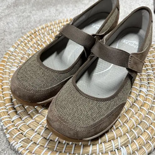 Dansko Hennie Mushroom Brown Suede Mary Jane Comfort Shoes Ankle Strap 40/ US 10