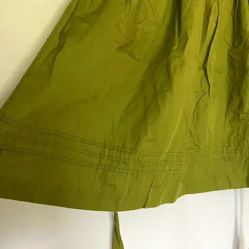 Vintage green apron waist tie lightweight cooking baking comfortable detailed