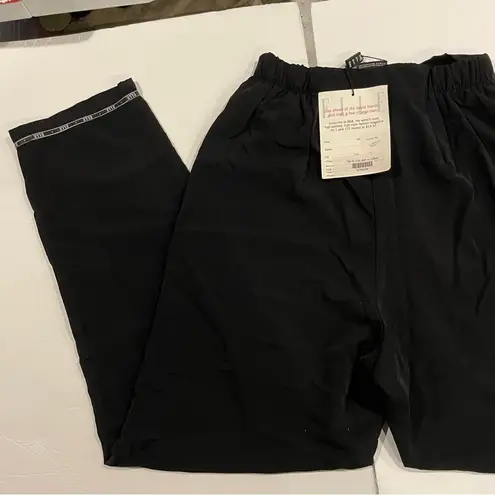 Elle 80’s-90’s high rise pleated ankle logo workout pants black NWT pockets 🥰