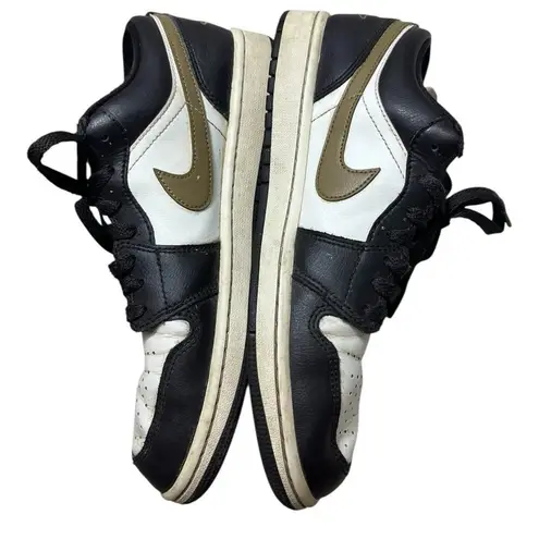 Nike Air Jordan 1 Low Shadow Brown Womens Size 9.5 DC0774-200  Black Sneakers