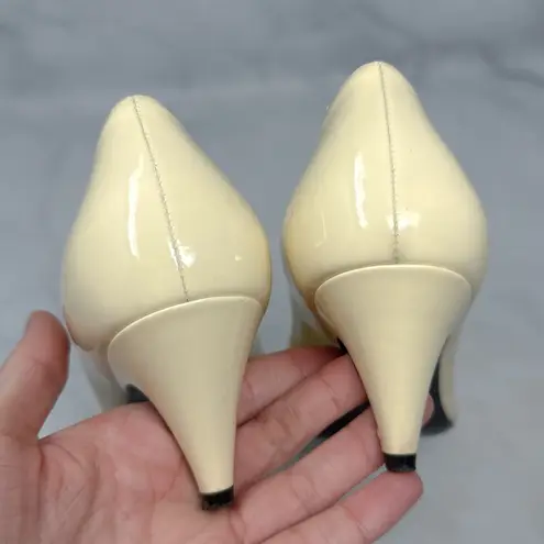 Saint Laurent Charlotte 55 Patent Leather Pointed Toe Kitten Heel Pumps Ivory - Image 7