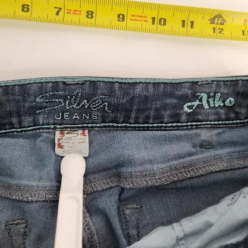 Silver Jeans  Aiko Flarerd Jeans Stretch Size Distressed 32x31