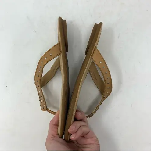 BOC Born Concept Tan Leather Thong T Strap Sandals Size 8 BC2492