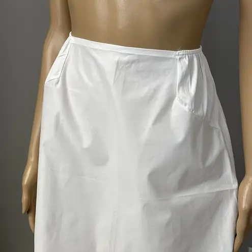 Vintage New NOS Sears The Doesn’t Slip Half Slip Medium Average White Polyester