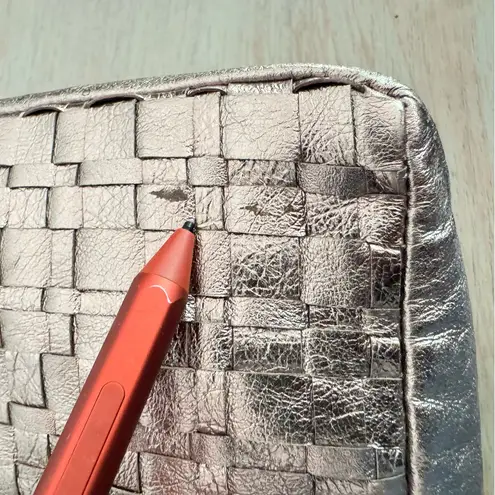 Elliott Lucca Gold Metallic Basket Weave Woven Leather Crossbody Bag Purse