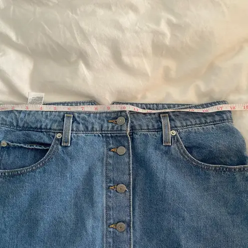 Levi's  Mini Button Front Denim Skirt / Medium Wash / Size 32