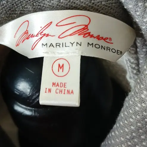 Marilyn Monroe grey cropped crowl neck long sleeve size medium