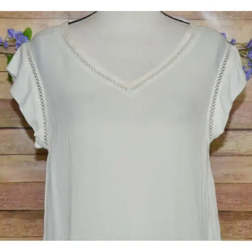 Ellen Tracy Size M Cream Very Short Sleeve Tunic Top Gauzy Cutout V-Neck Neutral