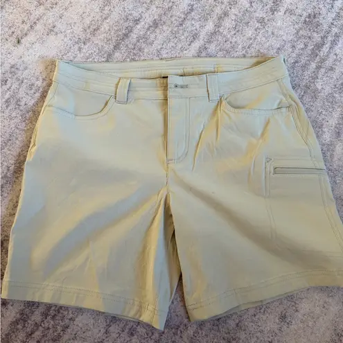 Eddie Bauer  Women's Pastel Green Cargo Shorts