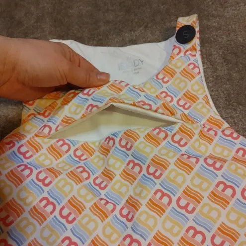 Cotton On Body Size Small NEW NWT Sports Bra Cut Out Diagonal Logo Workout White