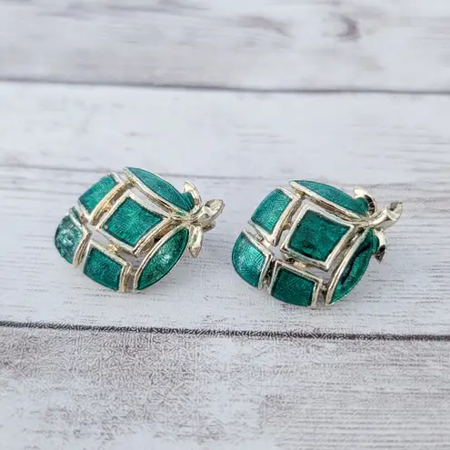 Vintage Clip On Earrings Green & Gold Tone