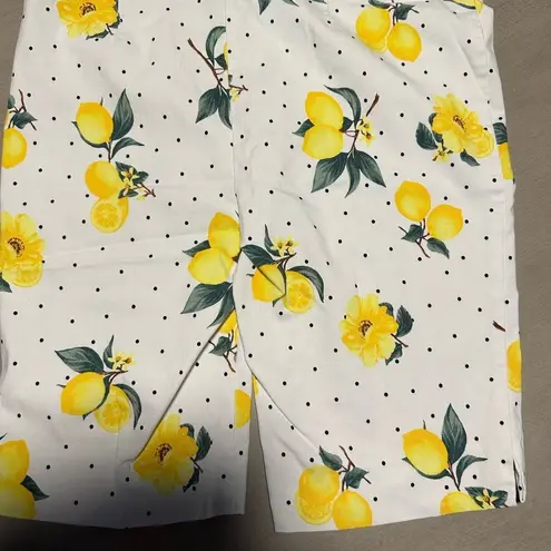 Bermuda NYCC Lemon Print  Shorts - Size 10