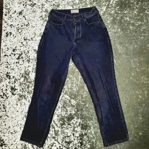 Everlane  The Curvy '90s Cheeky Jeans in Washed Black