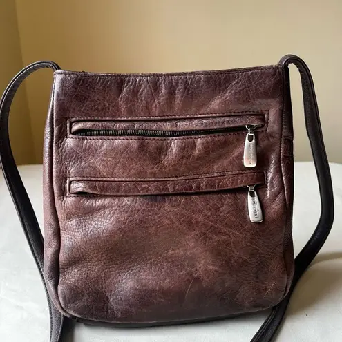Vintage Y2K Brown Leather Crossbody Bag Minimalist Zip Purse 2000s Nine West