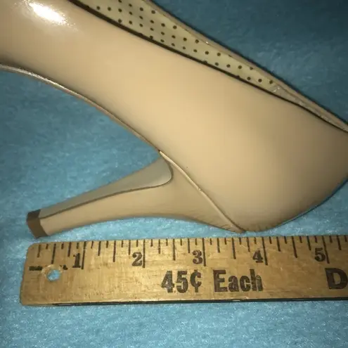 Madden Girl  “Getta” Nude vegan patten leather square closed toed heels SZ 7