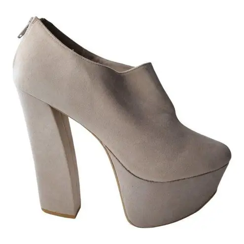 Fahrenheit "Anne" Velvet Closed Toe Ankle Booties, Beige Size 9