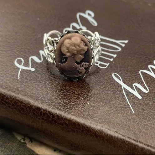 Vintage Cameo Ring Dark Plum Steel Band