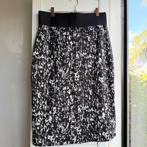 Boss Hugo Boss Knit Abstract Splatter Print Midi Skirt in Black & White size L Size L