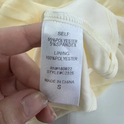 No Vacancy Skirt Womens Small Butter Yellow Mesh Mini Layered Sheer Lined