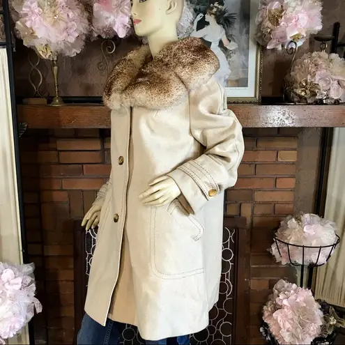 Country Pacer VINTAGE 1970'S BEIGE WOOL AND SHEARLING TRIM COAT (18)