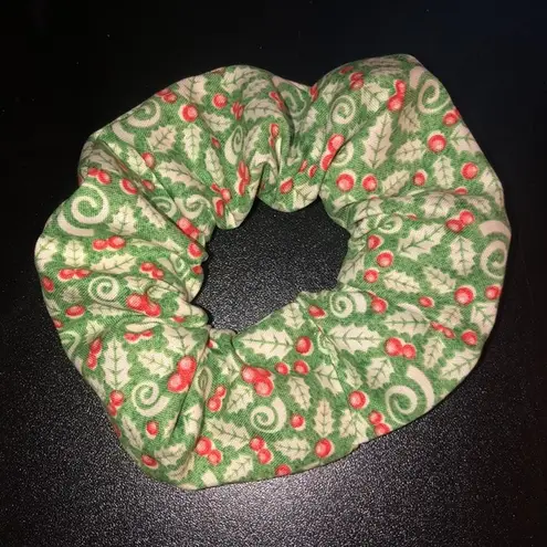 Handmade SCRUNCHIES 3/$8 or 5/$11!