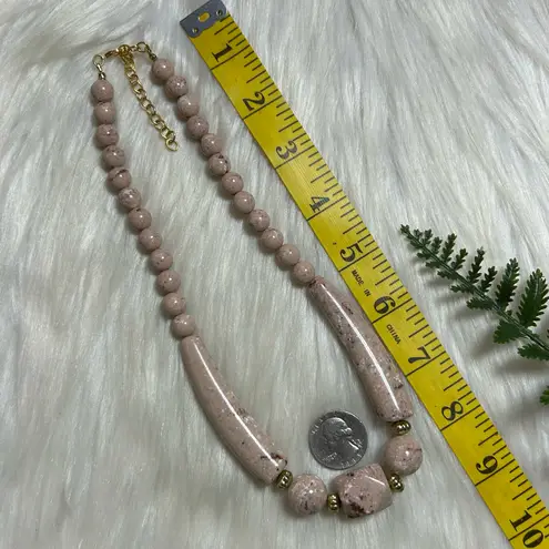 Vintage chunky Beige acrylic Necklace Pink