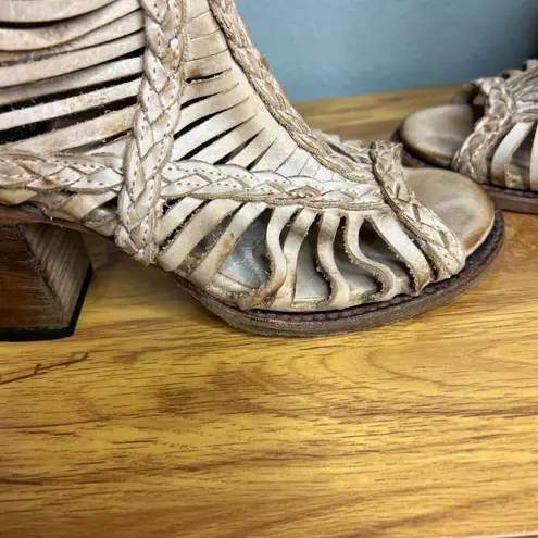 Freebird Bela Open Toe Disressed Leather Heels Size 7 Boho Western Beige Tan
