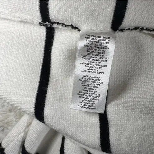 Tahari Size XL White Black Stripe Cropped Boxy Thin Sweater Business Chic Classy