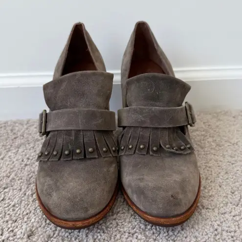 Kork-Ease Prim Mosto Suede Kiltie Pump Heel Women Size 7.5 Khaki Gray