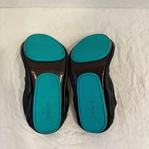 Tieks  in matte black