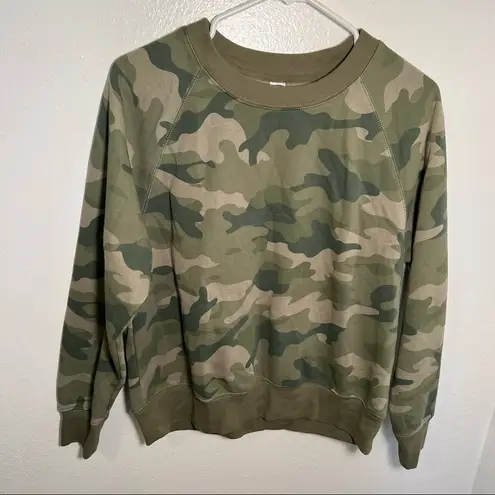 Old Navy  Vintage Crew-Neck Sweatshirt Green Camo