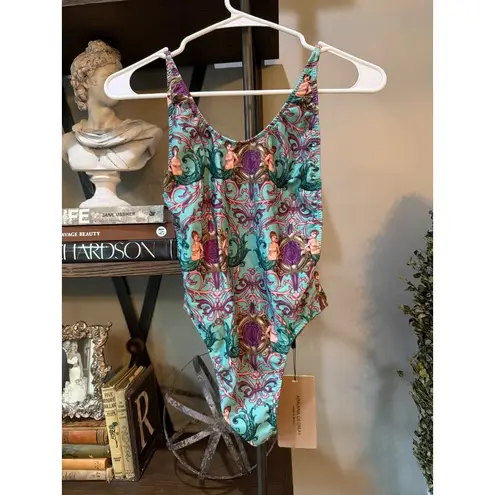 Adriana Degreas Le Sirenuse Side