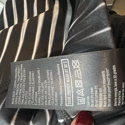 Ivy Park Kaleidostripe black Leggings breathable zipper pocket women size small