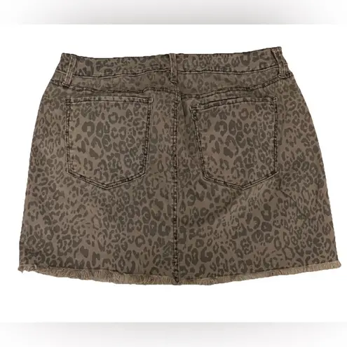 Mudd Ladies "" Size 15, Leopard, 5 Pocket, Fray Hem, Jeans Style, Skirt