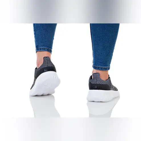 Adidas  Women’s Cloudfoam Ultimate Running Shoes in Black/White Size 6 - Image 4