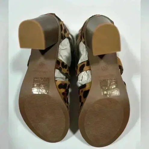 Bella Marie NIB! Leopard print crisscross buckle, zipper chunky heel boot Size 8.5