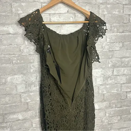 Style Stalker Women’s Thalia Dress Elegant Crocheted NWT Size Medium (Olive)