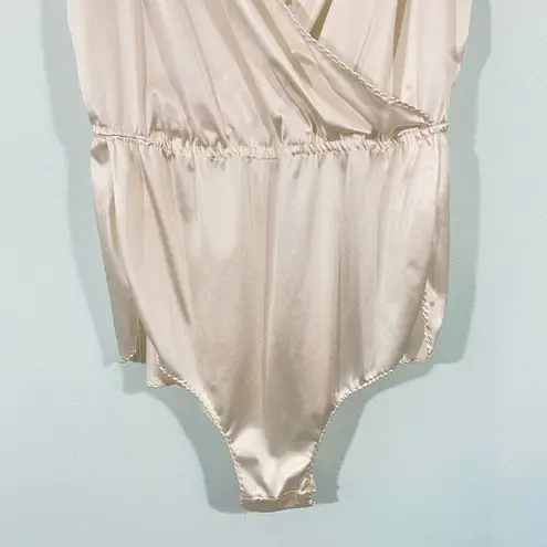 Vtg Wonder Maid Cream Satin Sweetheart Neckline Bodysuit Size 32 Union USA Made